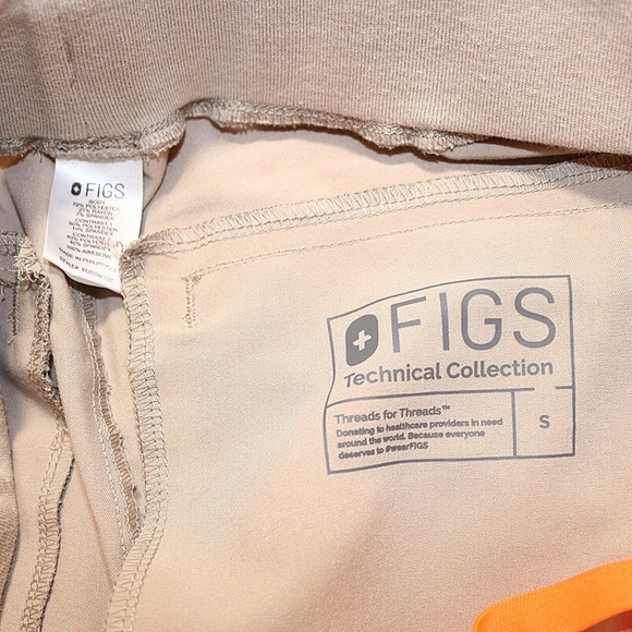 FIGS Limited Edition Technical Collection Scrub Pants in Boulder size Small - Picture 5 of 5
